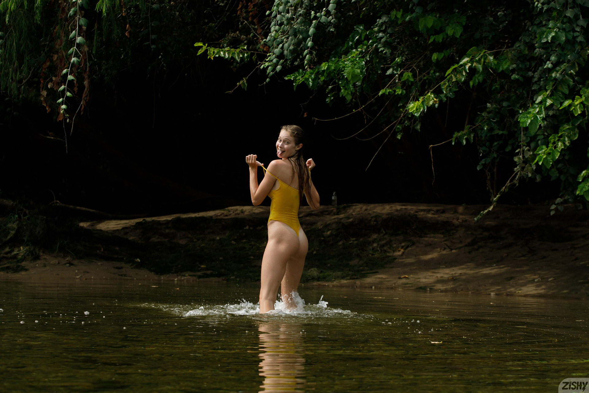 moon-and-suzie-01-1